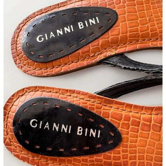 GIANNI BINI black flat sandals size 6 M Brown Embossed Crocodile - Picture 2 of 5